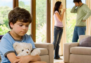 طلاق را چگونه به کودکان مطرح کنیم؟ (4 مرحله)