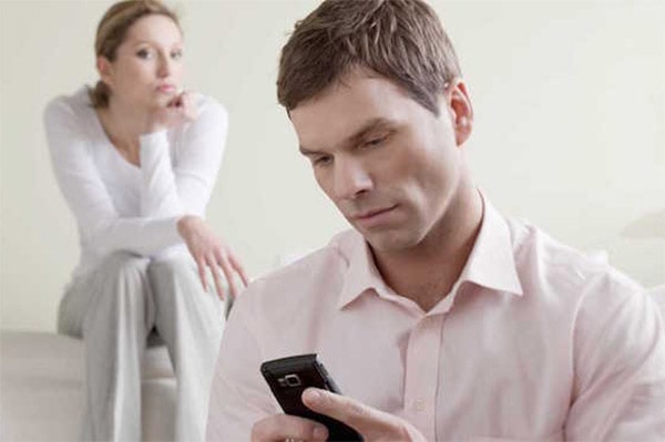 خیانت آنلاین در زندگی زناشویی