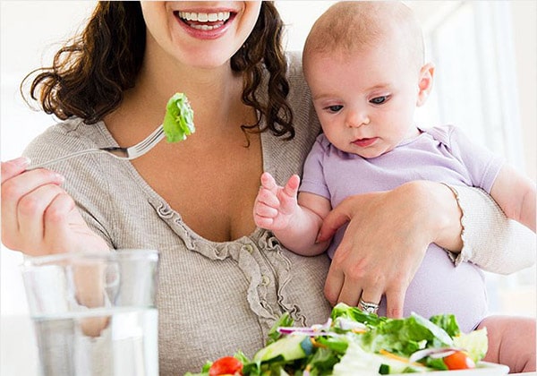 تغذیه مادر در زمان شیردهی