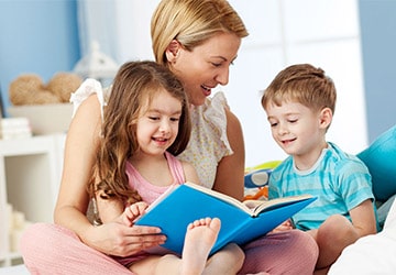 اهمیت کتاب خوانی والدین برای کودکان