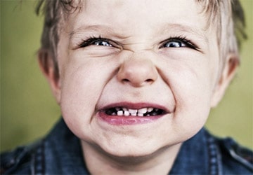 درمان دندان قروچه یا بروکسیم شبانه کودکان در خواب