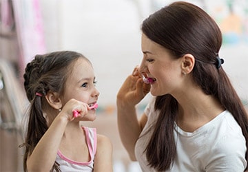 8 راهکار آموزش مسواک زدن به کودکان