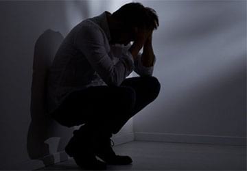 بررسی افسردگی با ویژگی های اضطرابی