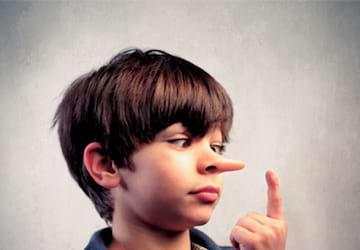 چرا کودکان دروغ میگویند و چگونه آنرا کاهش دهیم؟
