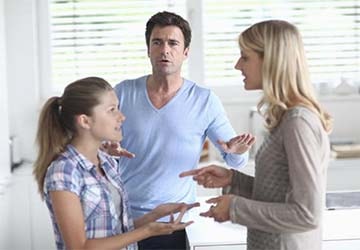 oldimages/postsimages/post0078/Conflictinthefamily250.jpg