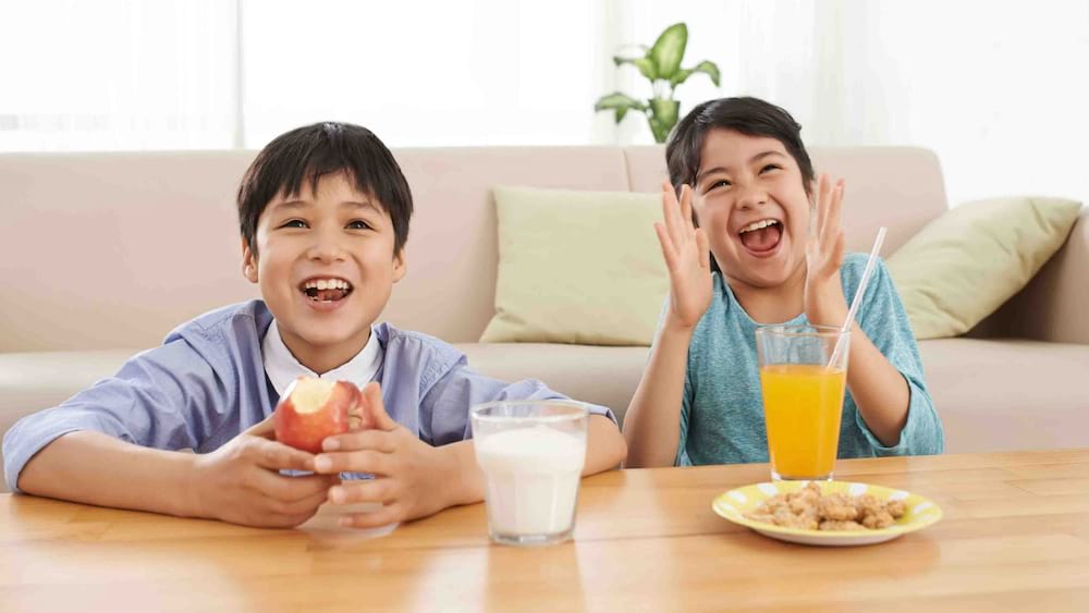 اهمیت خوردن میان وعده در مدرسه