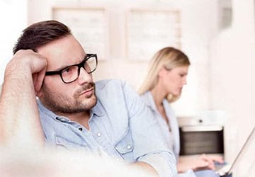 10 روش ابتکاری برای کنار آمدن با یک شوهر بیکار