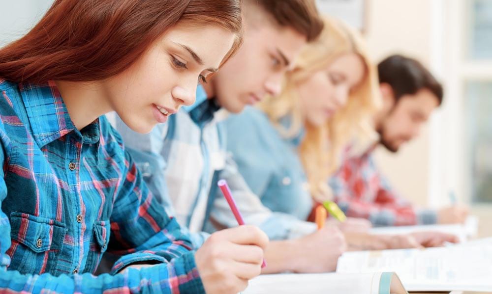 تاثیر هیپنوتیزم درمانی در کنکور