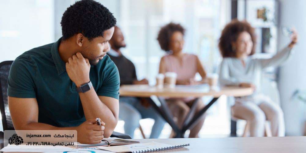 چرا نمیتونم با دیگران ارتباط برقرار کنم؟